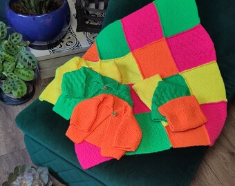 Baby blanket gift set .  Newborn gift, baby girl, knitted baby clothes. Knitted blanket. Lap blanket