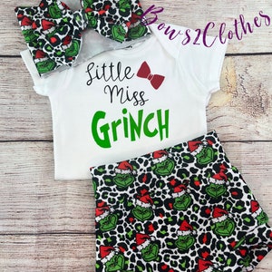 Little Miss Christmas / Green Santa/ Santa Claus/ Christmas Outfit/ Santa Bummies/ Top, Bummies and Bow set