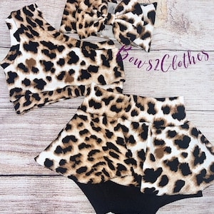 Animal Print/ Cheetah/ Leopard Baby Girl Outfit/ One Shoulder Crop Top/ Skirted Bummie and Headwrap or Bow On Nylon