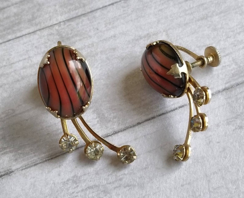 Vintage unsigned earrings,screw back earrings,minimalist earrings,