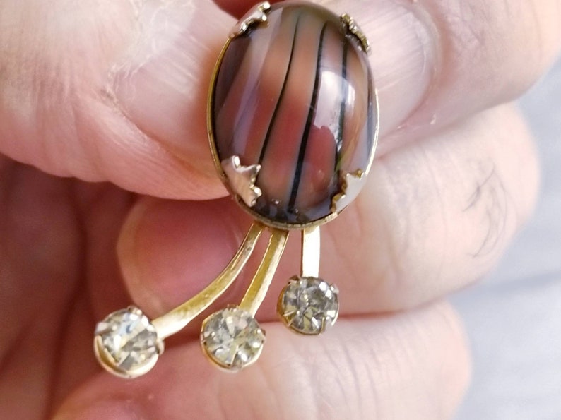 Vintage unsigned earrings,screw back earrings,minimalist earrings,