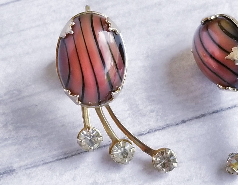 Vintage unsigned earrings,screw back earrings,minimalist earrings,