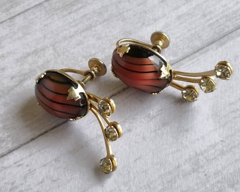 Vintage unsigned earrings,screw back earrings,minimalist earrings,