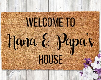 Bienvenue chez Nana and Papas House, paillasson pour grands-parents, cadeau d'anniversaire, cadeau grand-mère, cadeau grands-parents, cadeaux mamie pour la fête des mères