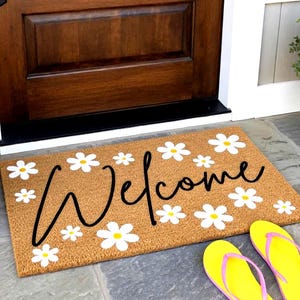 Daisy Doormat, Spring Doormat, Spring Decor, Personalized Doormat, Funny Doormat, Welcome Mat, Front Door Mat, Front Door Decor, Patio Decor