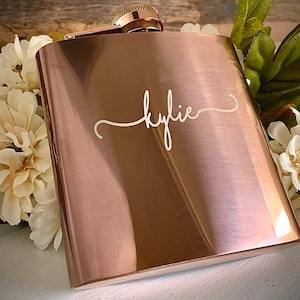 Personalized Women&#39;s Flask, Custom Flask for Women, Bridal Party Gift, Bridesmaid Gift, Rose Gold Flask, Bridesmaid Flask, Monogrammed Flask