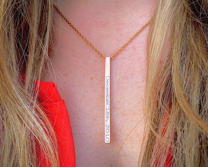 Vertical bar engraved necklace Clearance