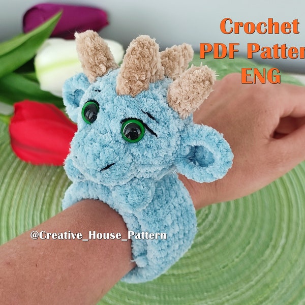 Crochet bracelet pattern in English, dragon plush pattern, crochet slap bracelet, dragon crochet, dragon bracelet crochet, dinosaur crochet