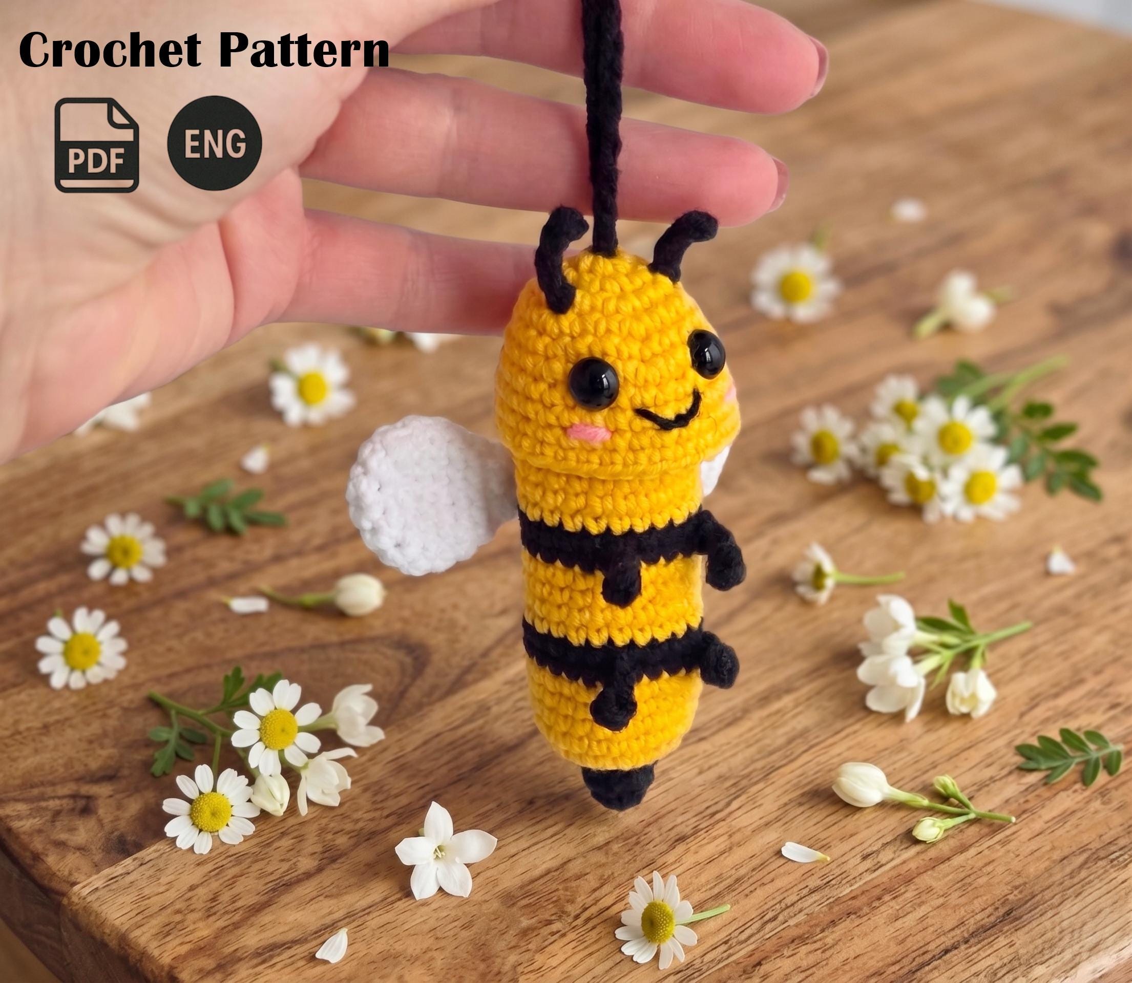 アクセサリー BEE Crochet Bee Lip Balm Holder Pattern, Amigurumi Chapstick Keychain