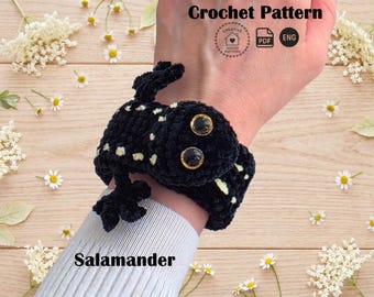 No-Sew Crochet Salamander Slap Bracelet Pattern, Amigurumi Bookmark and Bag Charm, Whimsical Plush Lizard DIY Tutorial