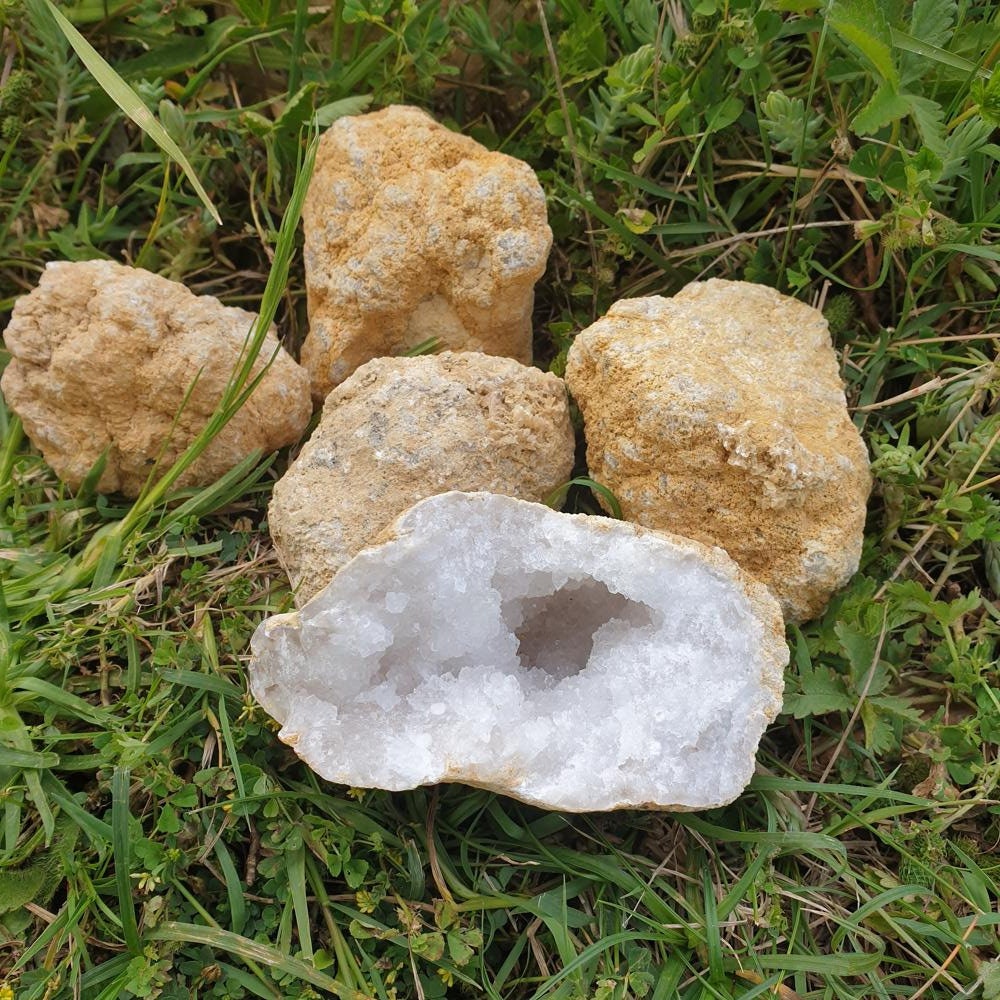 Géode fermée Améthyste/Cristal de Roche à casser soi-même - Mexique Unopened