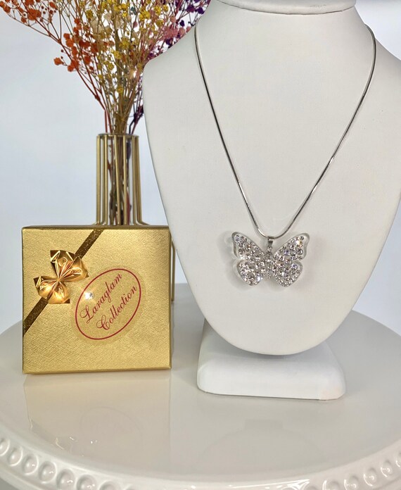 Collana classica con ciondolo a forma di farfalla, collane