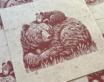Mamma Bear – Oryginalny ręcznie robiony linoryt