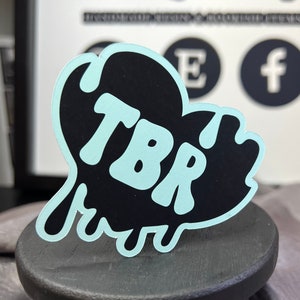 TBR Melting Heart Magnet l Aesthetic Bookish Magnet | Decal For Book Carts l Book Cart Magnet | Book Lover Gift | Book Worm | 3"