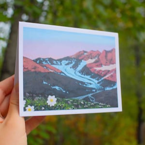 Cartão com paisagem do Alasca | Glacier Avens | Arte de montanha com flores silvestres | Cartão de felicitações A2 | Interior em branco | Escrita de cartas