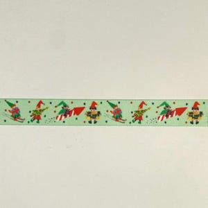 Kerstlint: 25 mm, groen kerstelfenlint. Polyester kerstlint, enkelzijdig, lengte 1 meter
