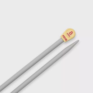 8mm Plastic Knitting Needles: 35cm Single Pointed (UK 0, US 11)