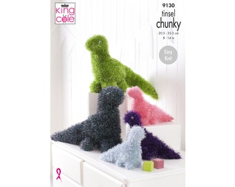 Modèle de tricot : dinosaures dans King Cole Tinsel Chunky Yarn. Petits et grands jouets dinosaures à tricoter