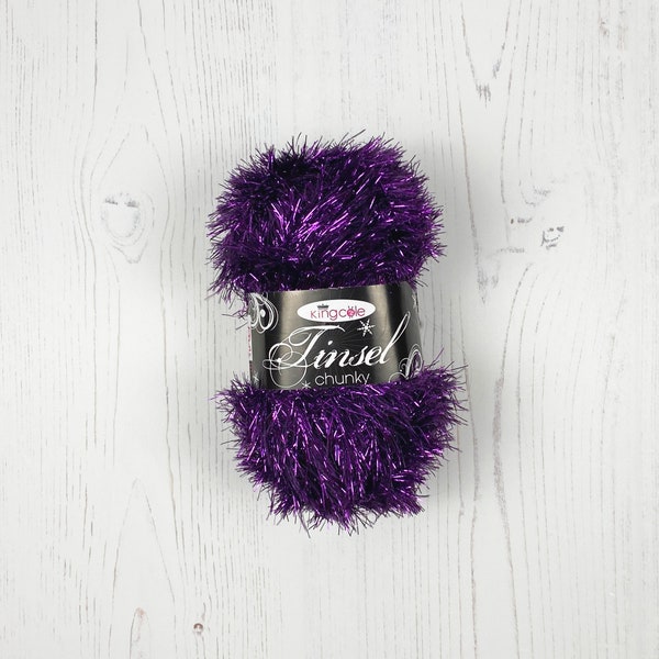 Fil de tresse : fil de tresse violet scintillant. Fil artisanal spécialisé. Pelotes de 50 g de laine épaisse King Cole Tinsel en violet