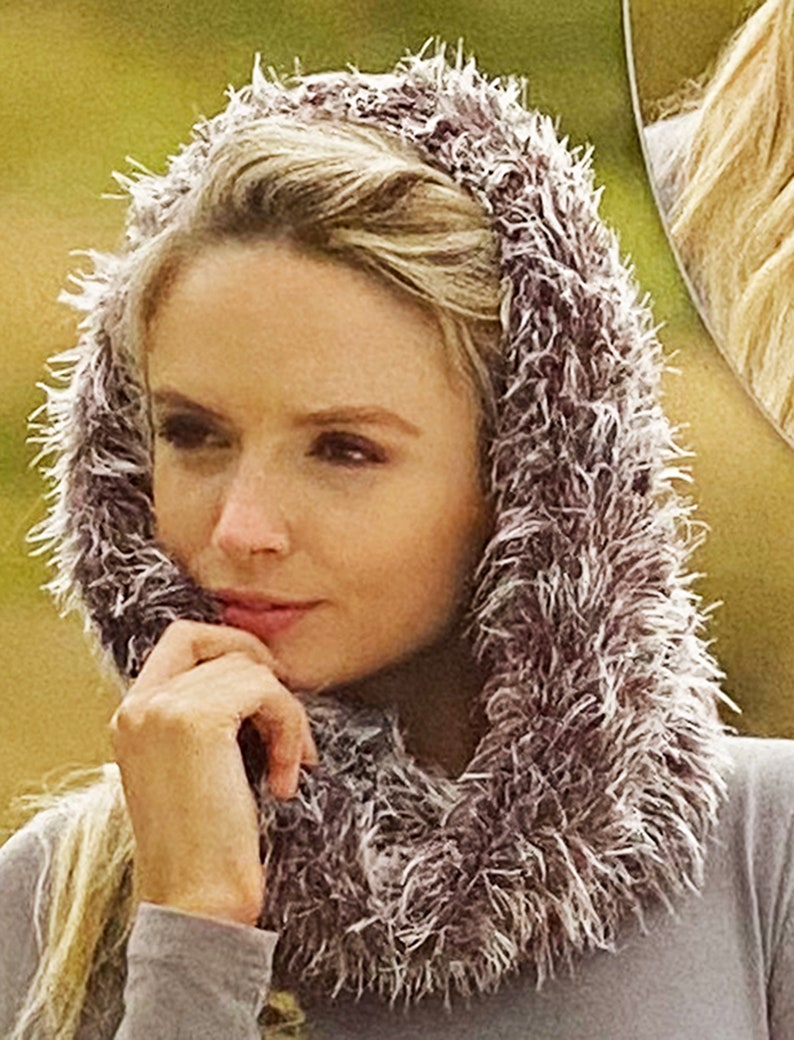 Modèle de tricot : accessoires d'hiver en fausse fourrure. Bonnets, snood et tour de cou en fausse fourrure. Accessoires pour femmes super stylés et tendance à tricoter image 5