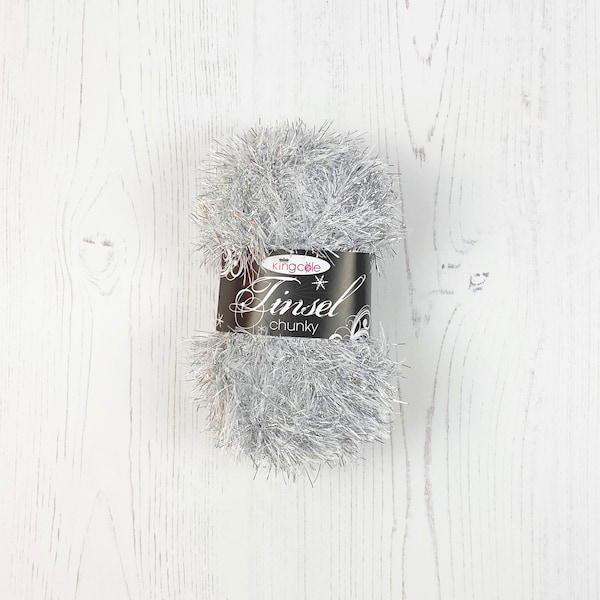 Tinselgarn: Silber Glitzer Weihnachtswolle. King Cole Tinsel Bulky Garn in Silber, 50 Gramm Kugeln. Silber Tinsel Chunky Garn