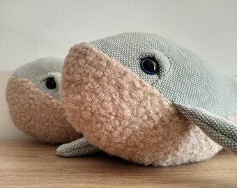 Megattera / Balena di peluche / Creature marine / Animale di pezza fatto a mano / Balena morbida / Amore subacqueo / Arredamento della scuola materna - Lino