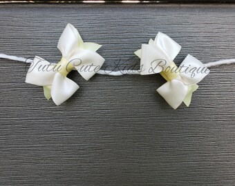 Yellow and White Bow Piggie Clips