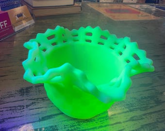 ヴィンテージ フェントン ウランガラス バスケット織り フリルレース縁 サテンカスタードボウル