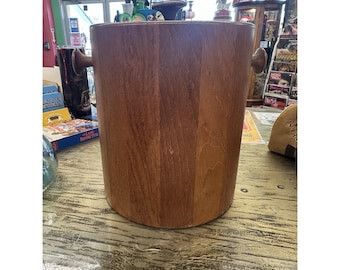 Cubitera danesa moderna vintage de 28 cm (11") de madera de teca laminada, marca Early Digsmed, sin marca.