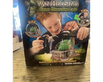 Vintage 2004 Jakks Pacific Van Helsing Gross Dissection Lab