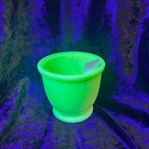 Jadeite Glowing Egg Dish