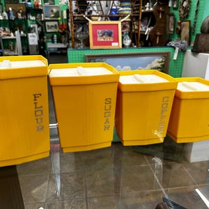 Max Klein Gelbes Nesting Canister Set