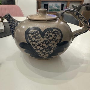 Vintage Beaumont Brothers Pottery Herz-Teekanne