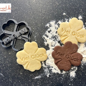 Cloverleaf cookie cutter / cookie stamp