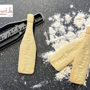 Champagne bottle cookie cutter / cookie stamp