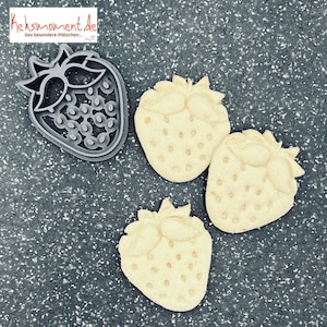 Strawberry cookie cutter / cookie stamp