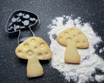 Fly agaric cookie cutter / cookie stamp