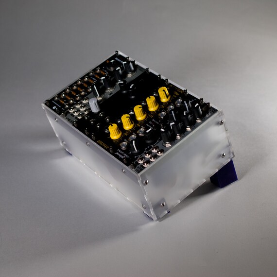Skiffy 42 アクリルエディション 42HP ユーロラックケース Skiffy 42 アクリルエディション 42HP ユーロラックケース