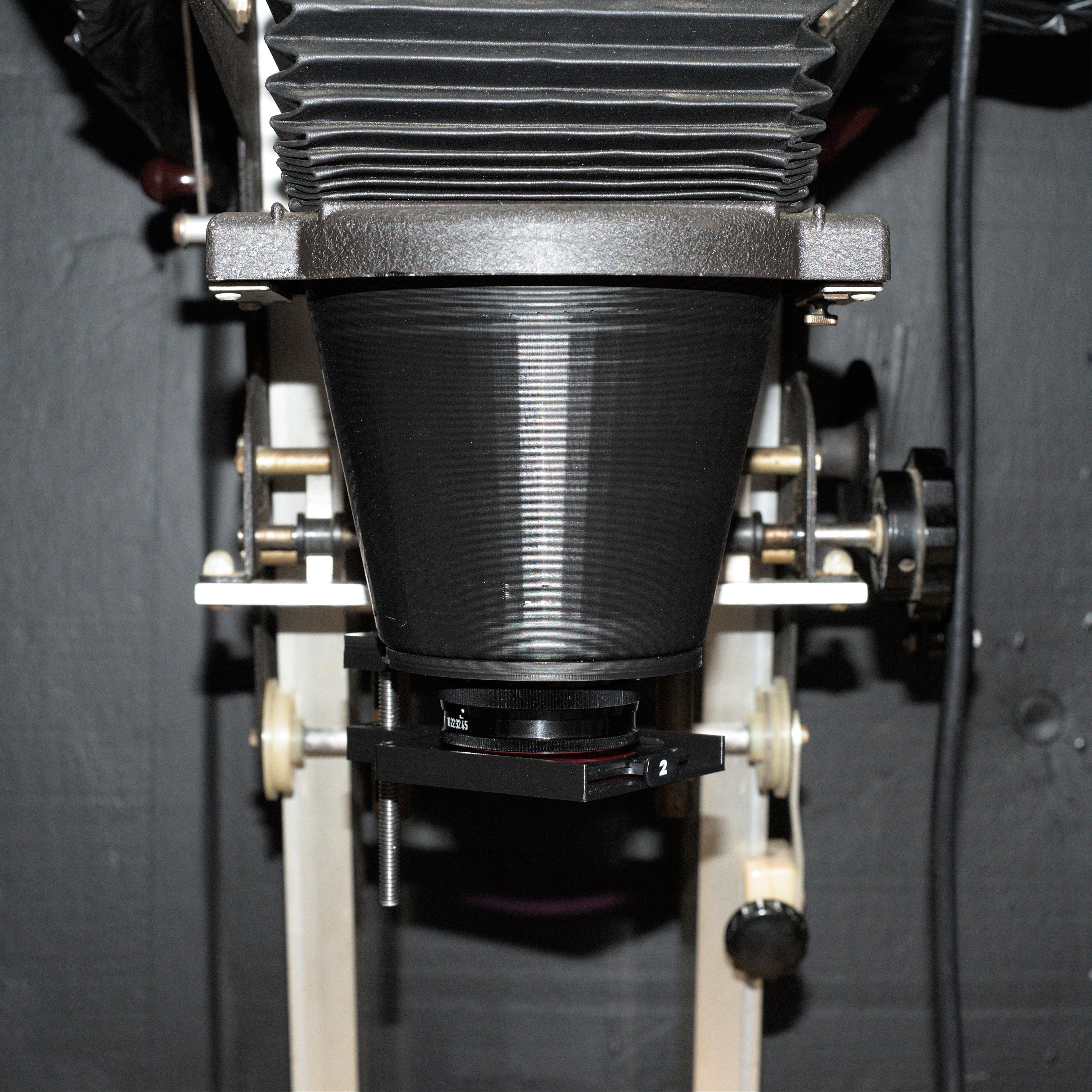 Utlsaton de base d'un agrandsseur Omega Pro-Lab 4x5 au cégep du