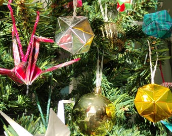 Handmade Origami Christmas Ornaments | Japanese Paper Kusudama Baubles | Festive Tree Decorations