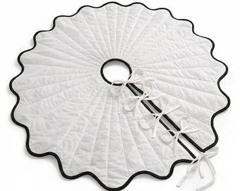 Scallop quilted Tree skirt for Christmas Tree Decorations, 32 to 52 inches Christmas tree skirt