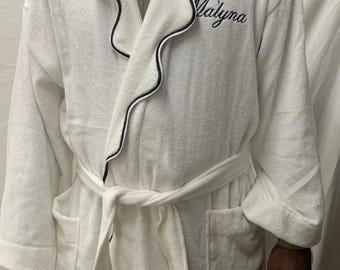 100% Cotton Full Name Monogram Scallop Bath robe, Soft Bath coat, Terry Cotton, Soft and Durable Bathrobe.