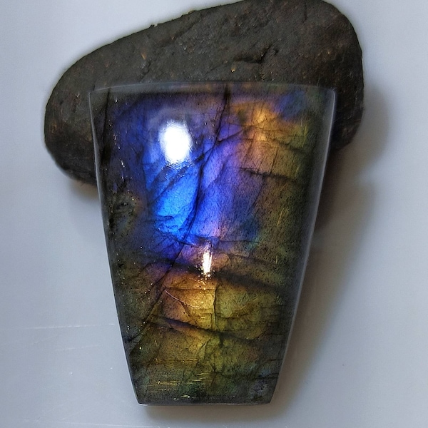 Very Rare! Purple Labradorite Spectrolite Cabochon, Gorgeous Purple color Flasy Fire Labradorite Spectrolite For Jewelry 27×20×7mm 32.00 cts