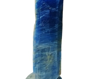 Cristallo di cianite grezza del Nepal, grande minerale himalayano gemmoso