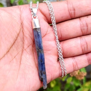 Electric blue roher Kyanit 925er Silber Anhänger Kristall Rare gemmy Rough Herz aus Himalaya Bild 2