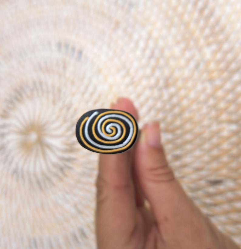 Spiral wooden hair stick image 2