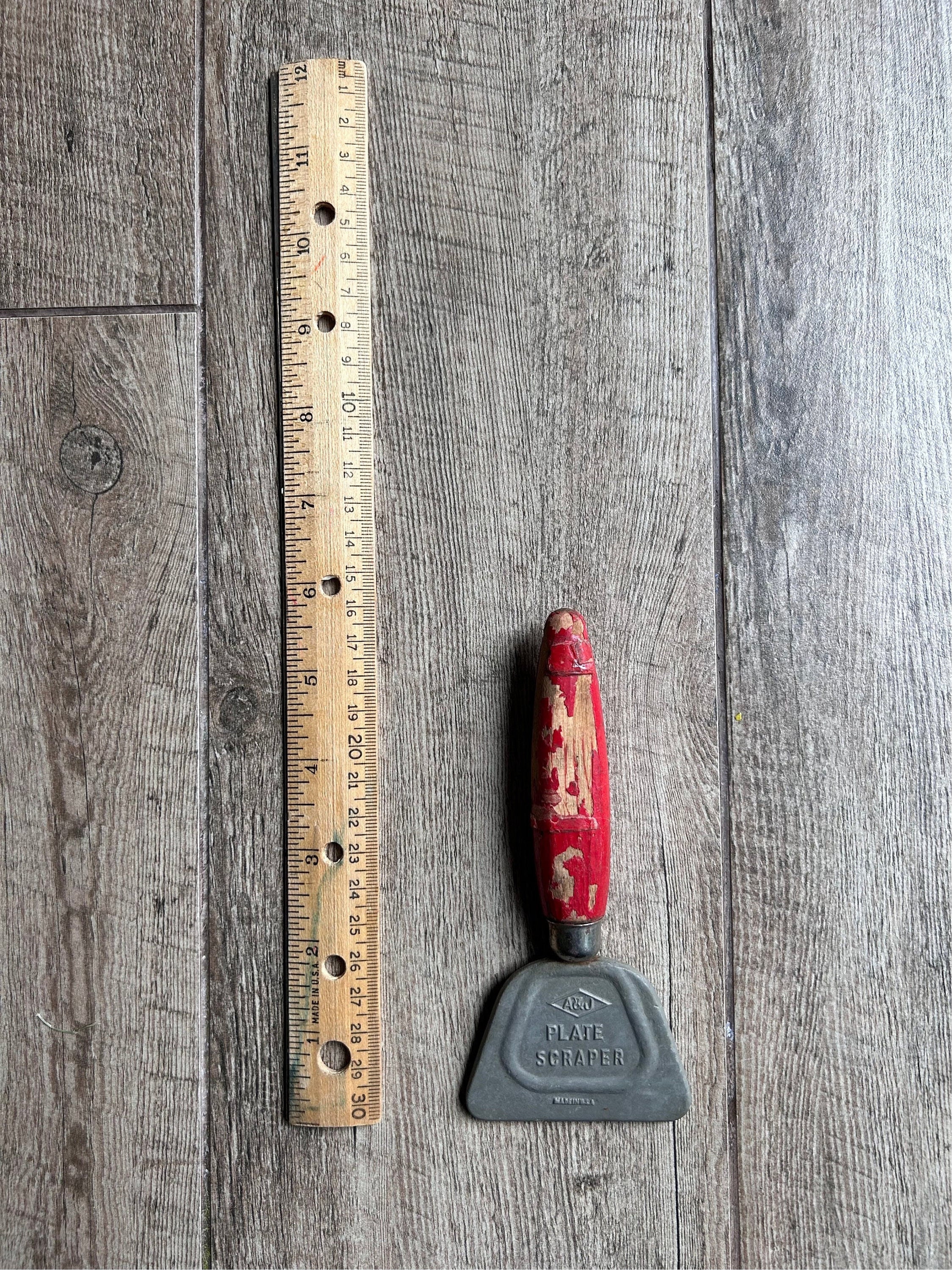 Vintage A & J Plate Scraper/Cleaner spatula Rubber RED Handle Farmhouse  AS-IS