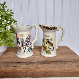 Keuze uit één vintage keramische melkkan | Kansas westelijke weidevogel, heldere wilde bloemen | Schenktuit, handvat | Gouden rand