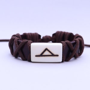 Gepersonaliseerde runenarmband, leren vikingarmband, bothoorn runenarmband, Viking-sieraden, Noorse runenarmband, Noordse sieraden