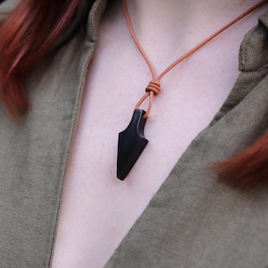 Deer bone Odin Spear Necklace, Simple Gungnir Pendant, Odin necklace, Spear Head Necklace, Norse necklace, Viking jewelry, Bone Necklace